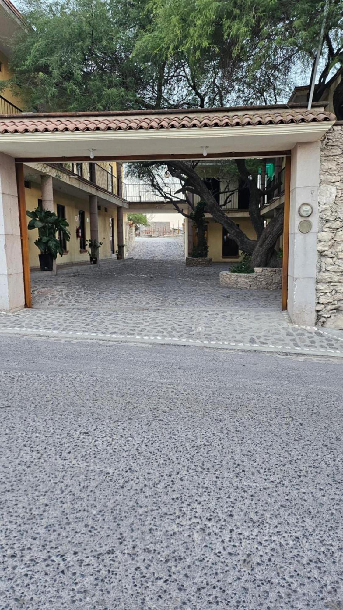 Hotel Villa Aurora Bernal Esterno foto
