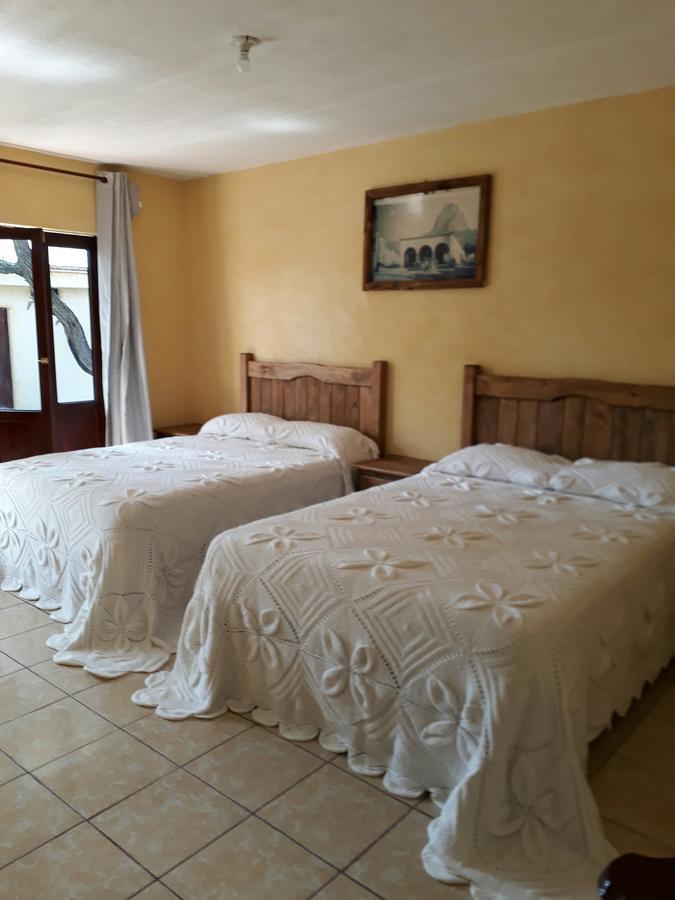 Hotel Villa Aurora Bernal Esterno foto