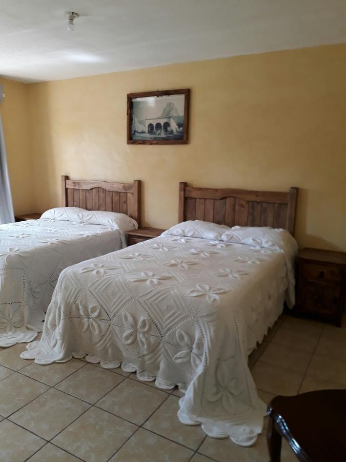 Hotel Villa Aurora Bernal Esterno foto